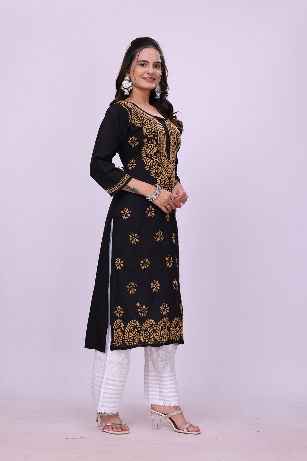 Karigiri Black Cotton Kashmiri Embroidered Kurti_KF0209