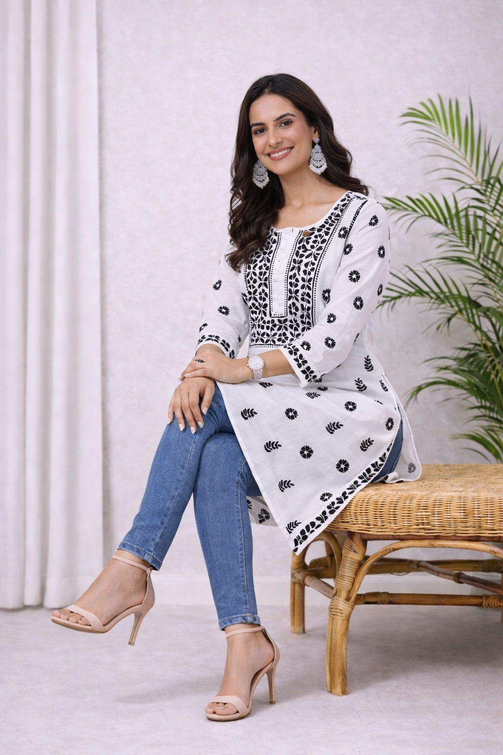 Karigiri White & Black Lucknowi Chikankari Cotton Kurta_KF0214